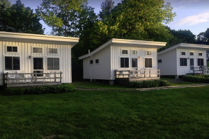 Edgewater Motel & Cottages